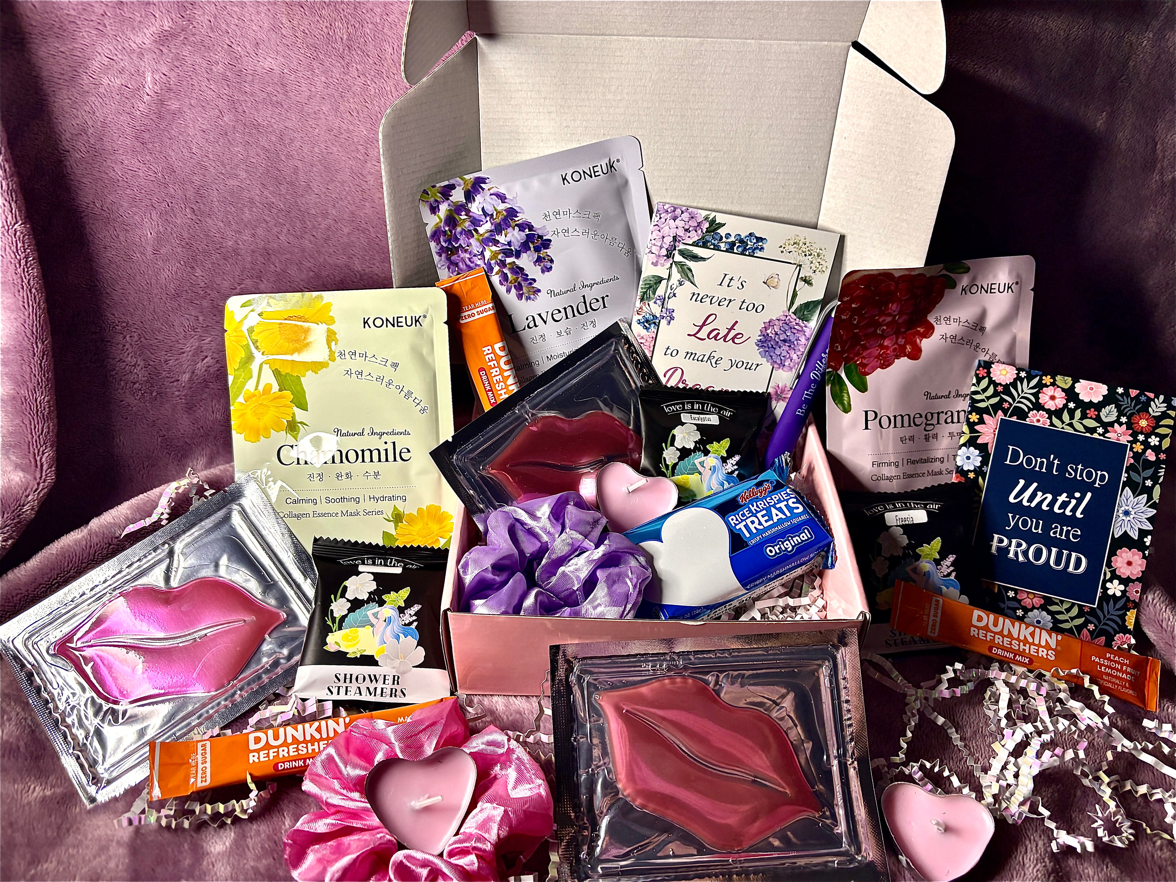 Quiet moments for mama : monthly self care box