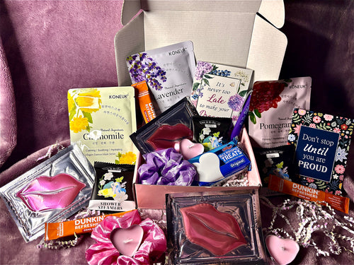 Quiet moments for mama : monthly self care box